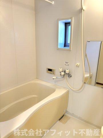 バス・シャワールーム　追い焚き機能付き