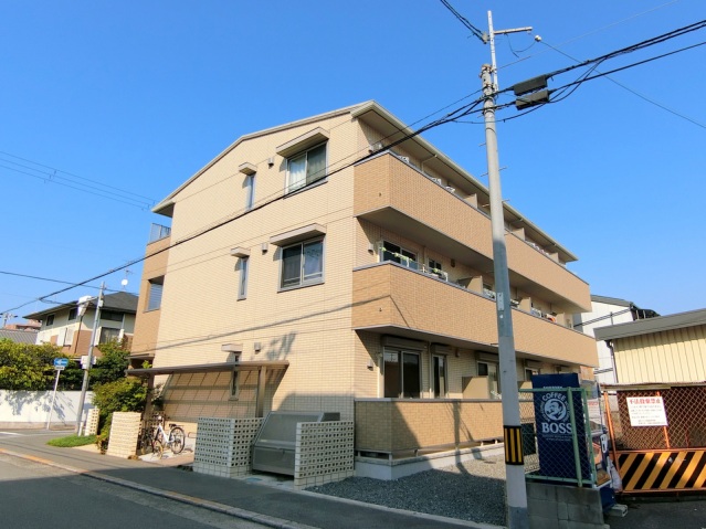 建物外観　南向きで日当り良好