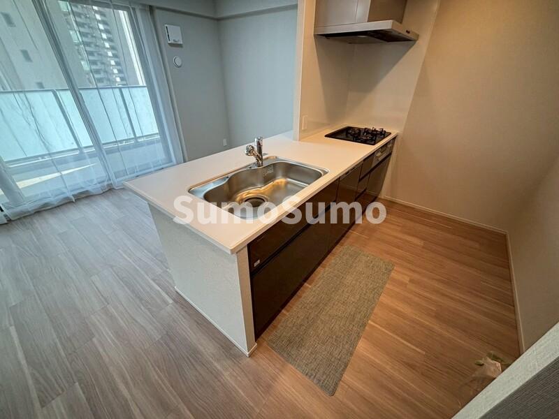 キッチン　コンパクトなキッチンで掃除もラクラク