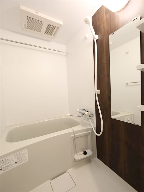 バス・シャワールーム　バスルーム　浴室暖房乾燥機付き