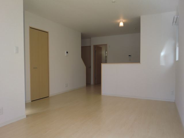 居室・リビング　リビング１８帖はかなり広いですよ。