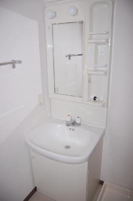 洗面設備　独立洗面脱衣所。別室写真。現状優先。