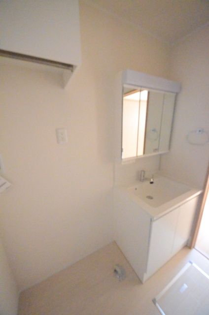 洗面設備　弊社は都内全域の物件をご紹介可能です！