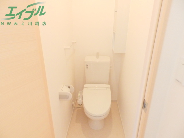 トイレ　同物件別室反転タイプ画像