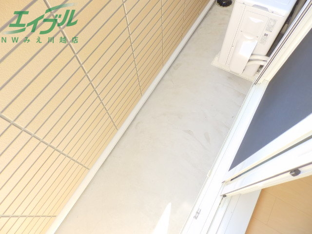 バルコニー　同物件別室反転タイプ画像