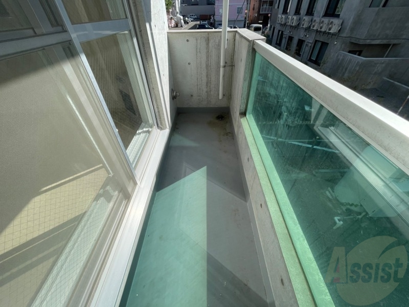 バルコニー　バルコニーです。天気の良い日には外干しができます！