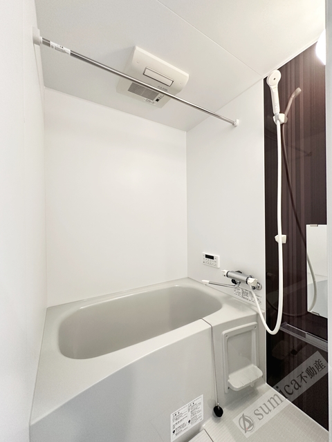 バス・シャワールーム　浴室乾燥＆追い炊き機能付♪