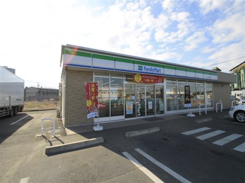 コンビニ　ファミリーマート つくば萱丸店（コンビニ）まで350m