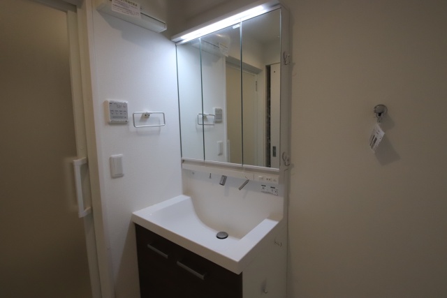 トイレ　※別室の参考写真の為、現況優先です。