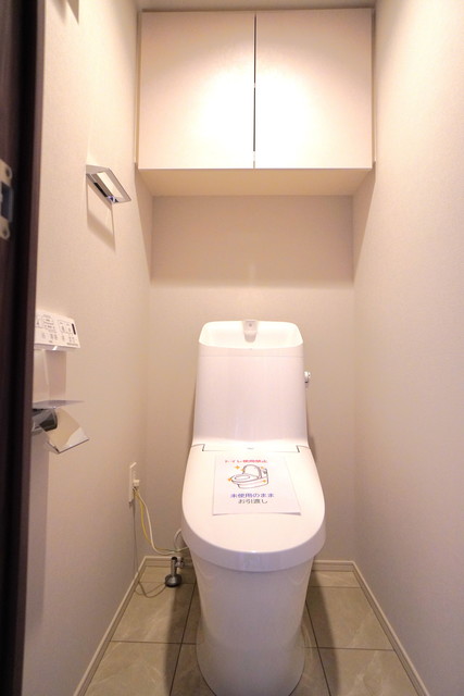 トイレ　※写真は同タイプ住戸です。