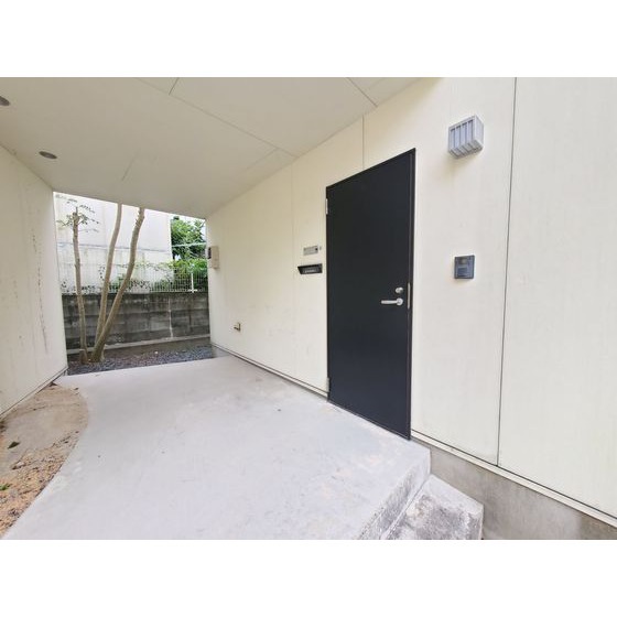 玄関　別部屋参照