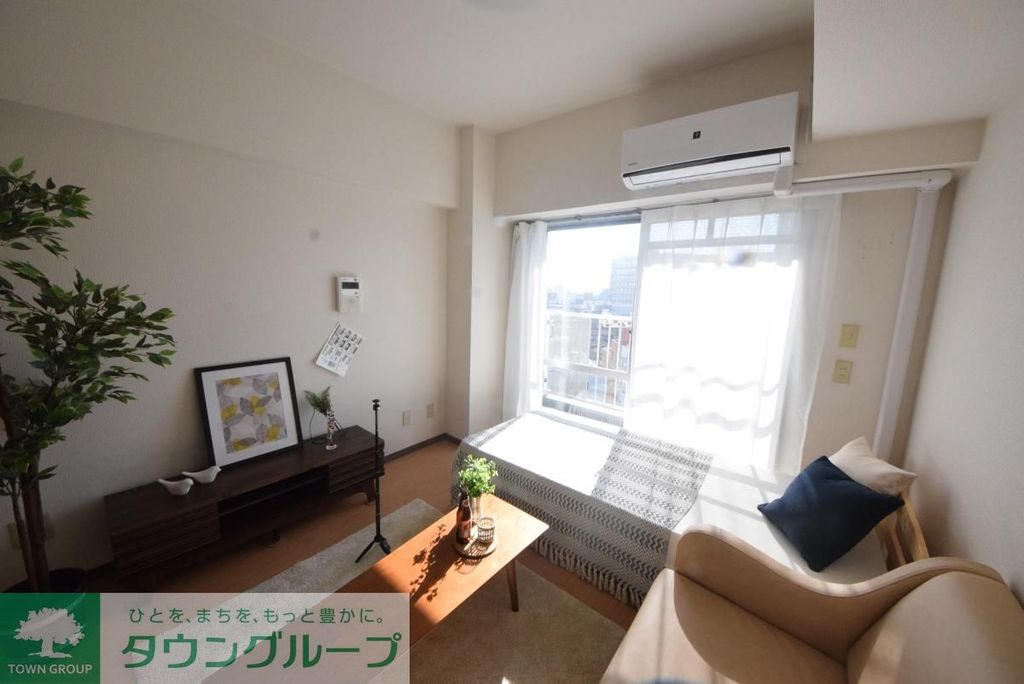 居室・リビング　※同タイプ間取り　モデルルームの設備施工例