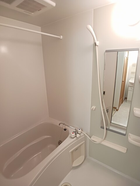 バス・シャワールーム　バス