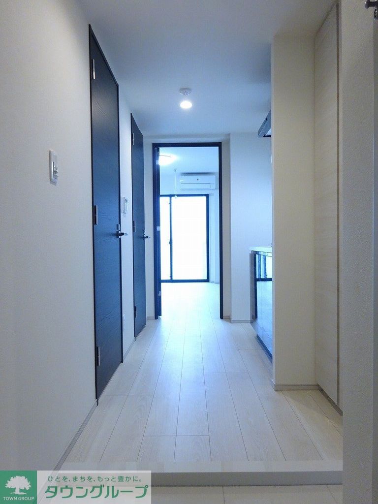 玄関　内見の予約先はタウンハウジング新中野店になります★★