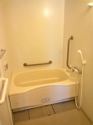 バス・シャワールーム　追い焚き機能付き