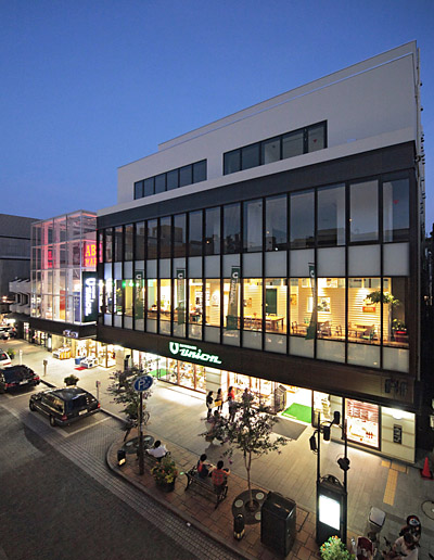 スーパー　もとまちユニオンポートサイド店（スーパー）まで600m