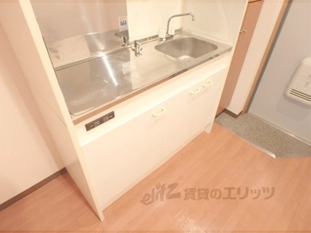 キッチン　２口コンロも設置可能