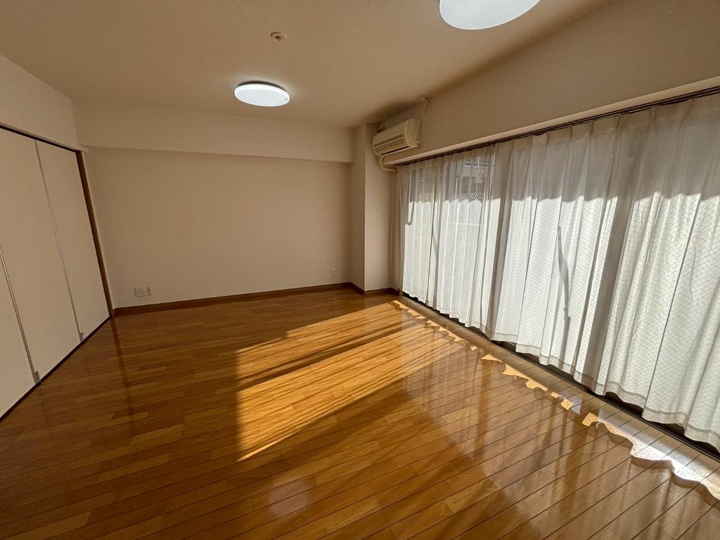 居室・リビング　メナー浄心II