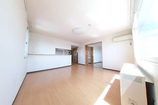 居室・リビング　日当たり良好☆