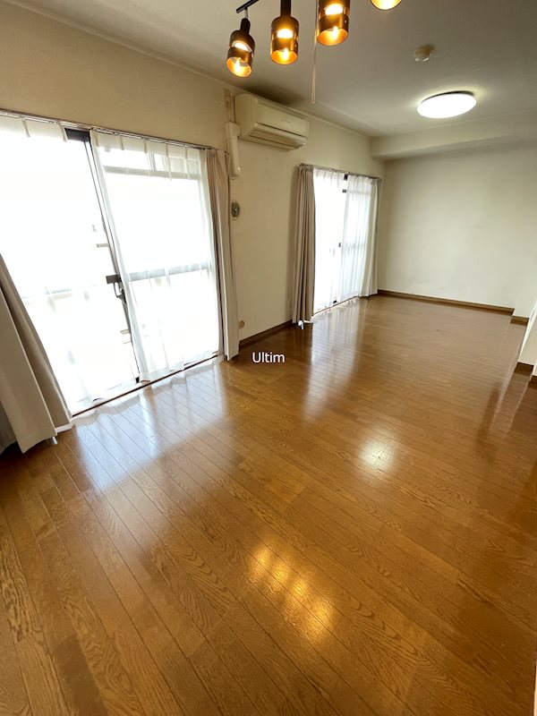 居室・リビング　別の部屋の写真