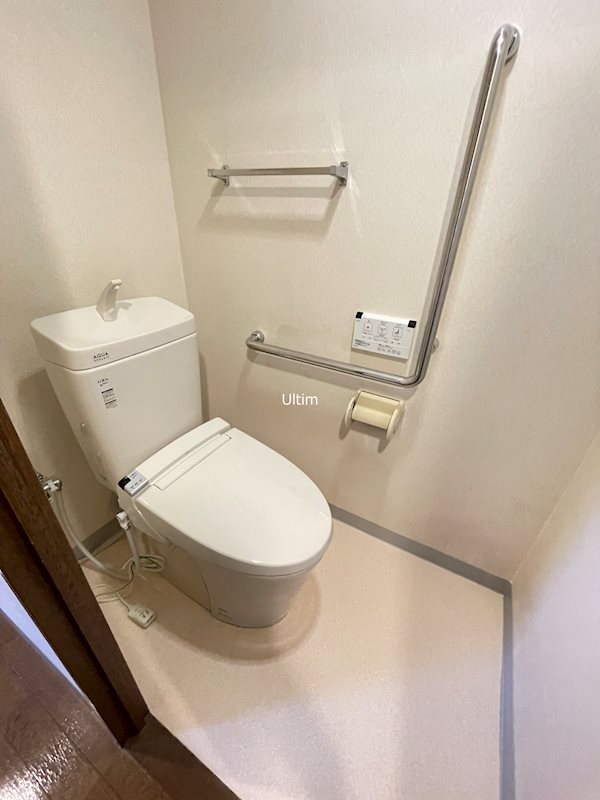 トイレ　別の部屋の写真