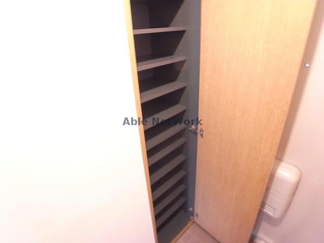 収納　同型参考写真