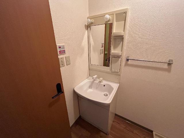 洗面設備　洗髪洗面化粧台