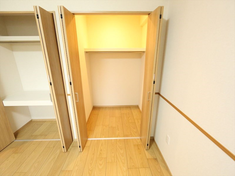 収納　ウォークインクローゼット（収納充実してます）