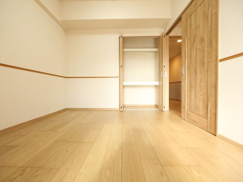 その他部屋・スペース　洋室5.1帖　クローゼット付（収納充実してます）