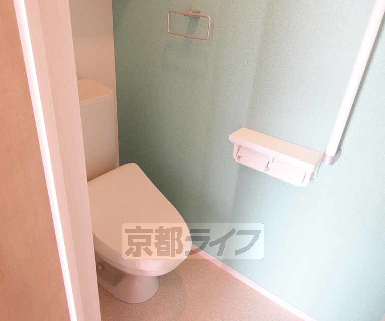 トイレ　清潔感のあるトイレです