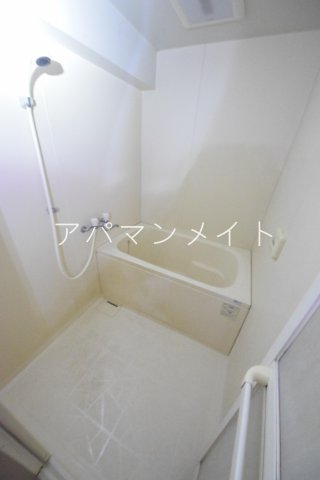 バス・シャワールーム　お風呂です