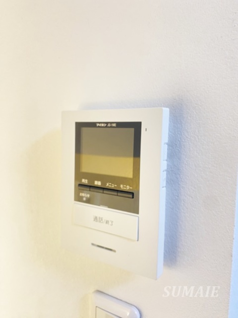 セキュリティ　TVモニター付きインターホンです☆