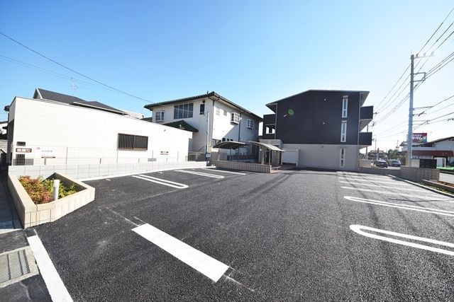 駐車場　駐車場
