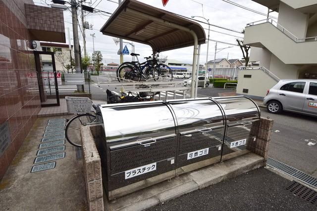 その他共有部分　～敷地内ごみ置き場～
