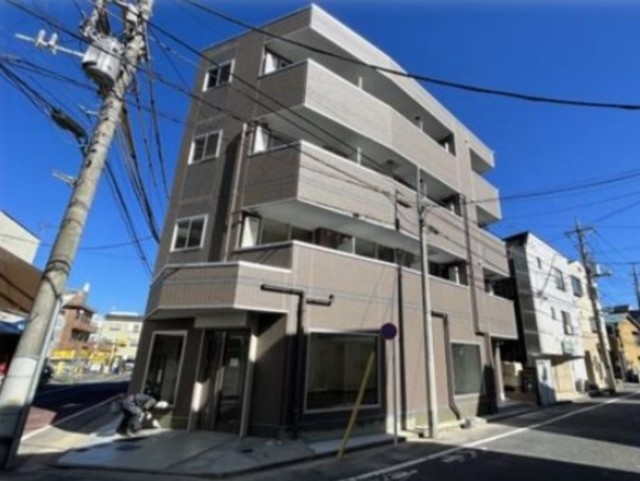 建物外観　４階建ての賃貸マンション