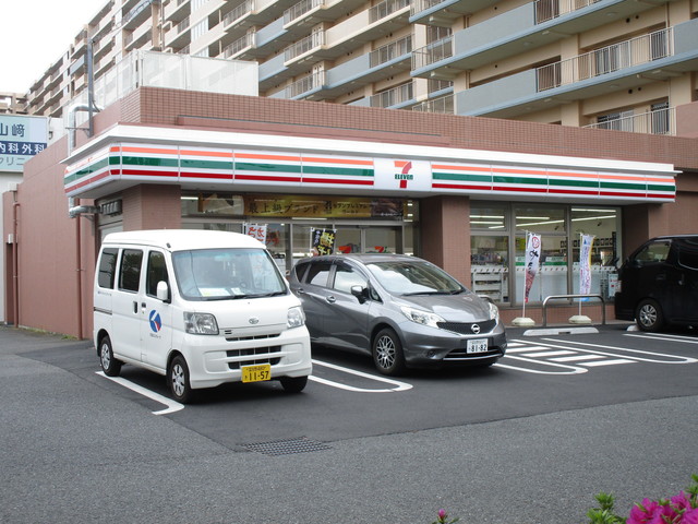 コンビニ　セブンイレブン船橋山手店（コンビニ）まで554m