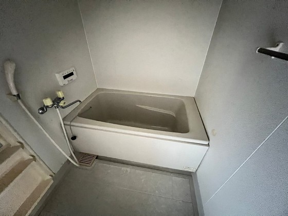 バス・シャワールーム　※別部屋の写真です