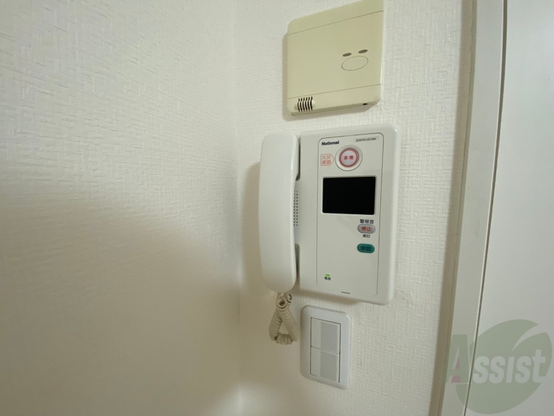 セキュリティ　バルコニーです。洗濯物を干したり一息ついたりできますね！