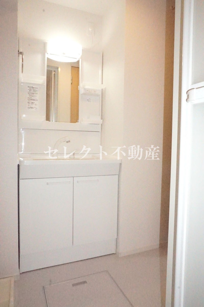 洗面設備　【シャンパーニュＡ】忙しい朝には欠かせない洗面所です