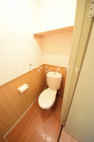 トイレ　棚あります