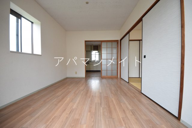 居室・リビング　角部屋です！