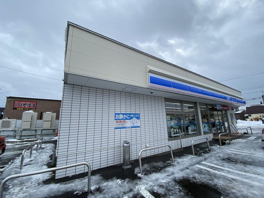 コンビニ　ローソン旭川豊岡12条1丁目店（コンビニ）まで466m