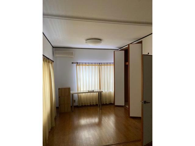 中山戸建の居間写真