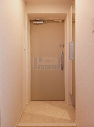玄関　広々とした玄関部分