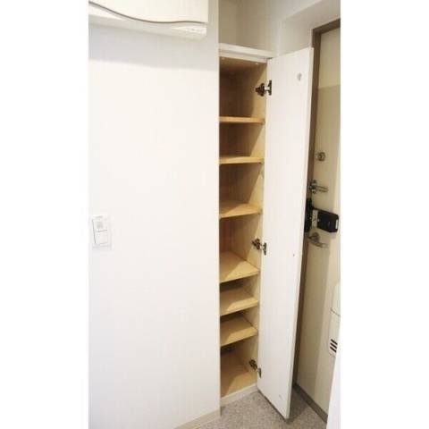 玄関　詳細は、ウィンドワード菊水店までご相談下さい。