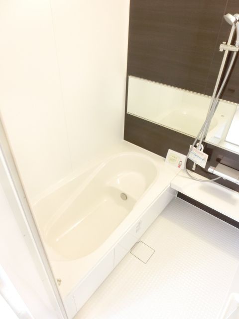 バス・シャワールーム　キレイなバスルーム！
