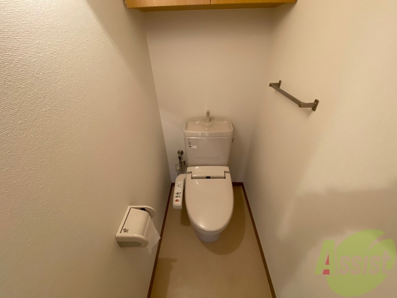 トイレ　ウォシュレット機能がついたトイレ。安心して使用できますね。