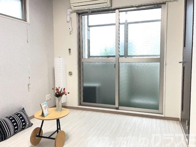 居室・リビング　明るいお部屋です♪