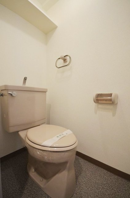 トイレ　別号室の写真です