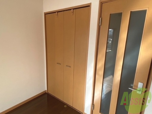 収納　お部屋にあるクローゼットです、収納力が気になりますね